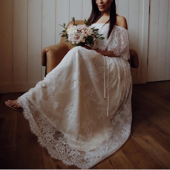 NWOT Guinevere Baltic Born Cream Lace Off-Shoulder Dress, Size Large - Picture 4 of 12